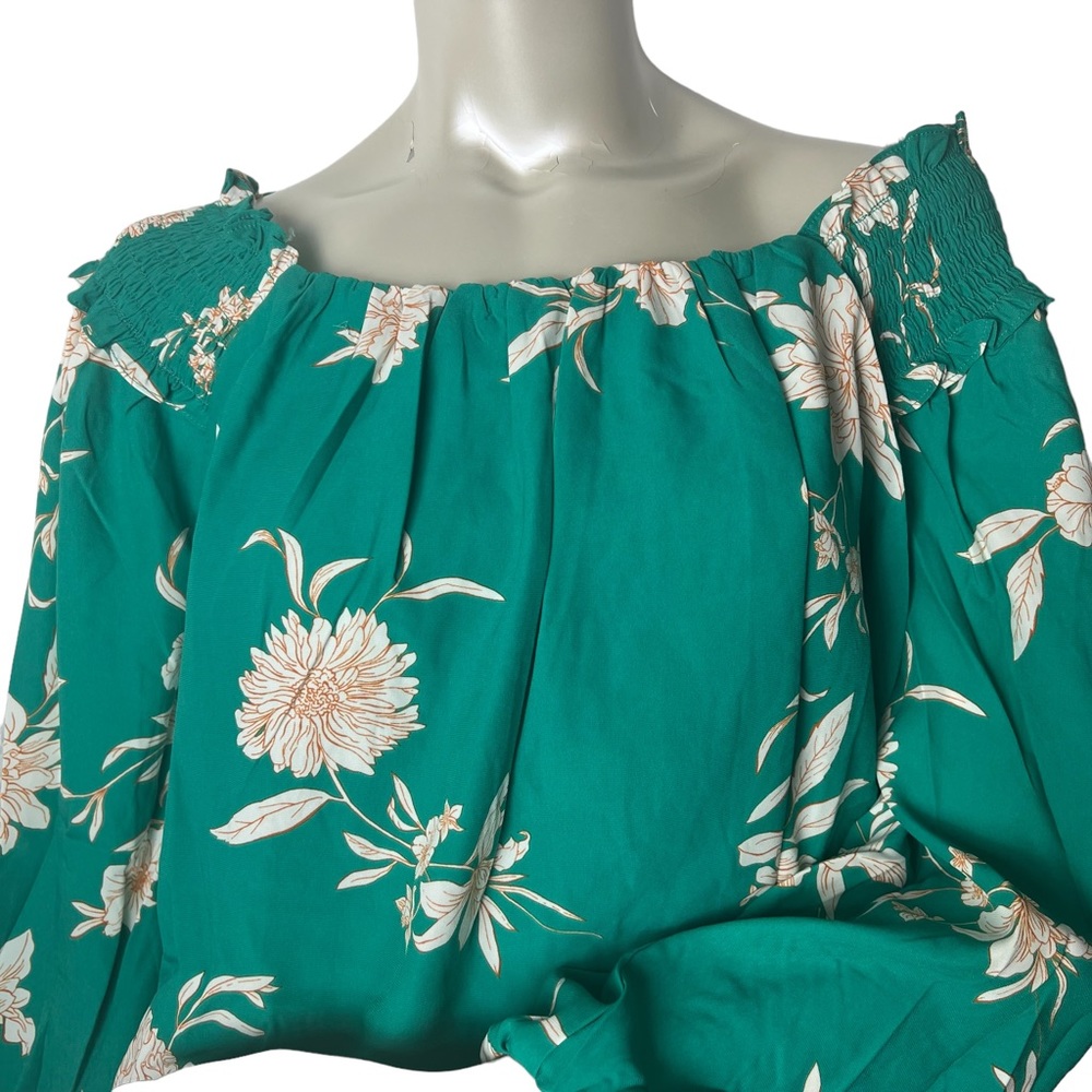 Current Air brand Teal and White Floral 3/4 Sleeve Top - Picture 3 of 10